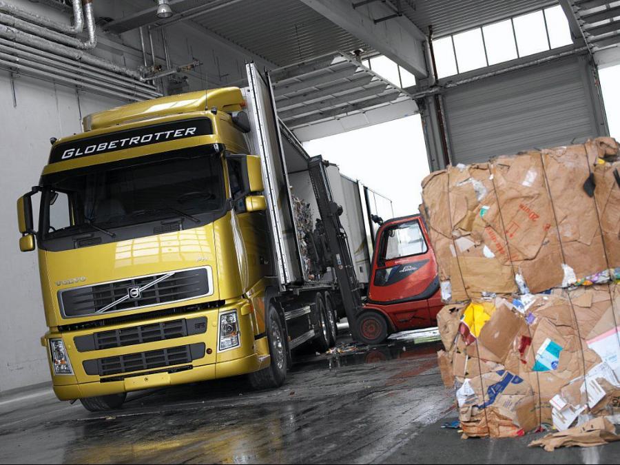  Volvo FH 2005 года  (фото 1 из 16)